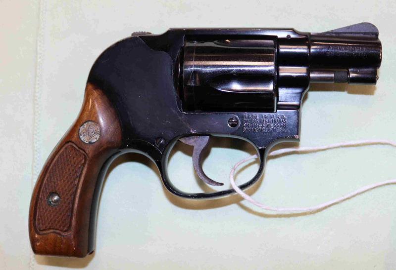 Revolver Smith & Wesson Modello 38 Airweight Calibro 38 SP