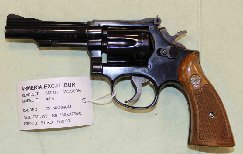 Revolver Smith & Wesson Modello 48-4 Calibro 22 Magnum