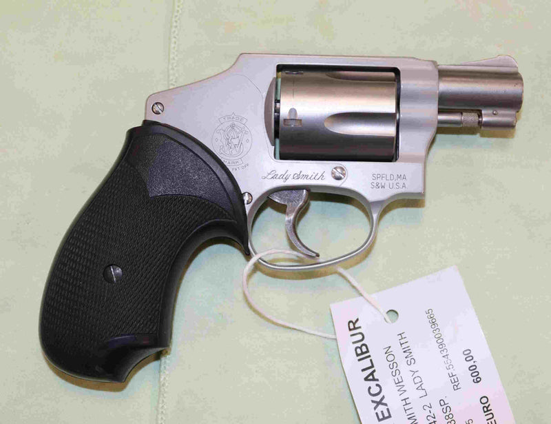 Revolver Smith & Wesson Modello 642 Lady Smith Calibro 38 SP