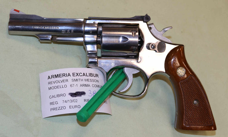 Revolver Smith & Wesson Modello 67 Calibro 38 SP