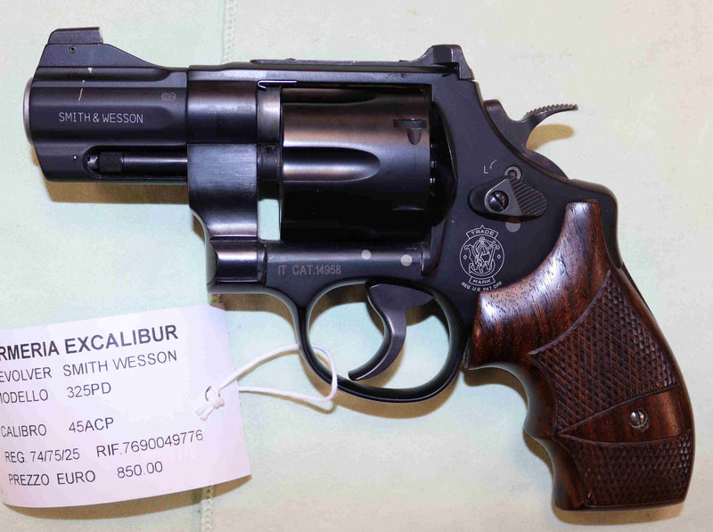 Revolver Smith & Wesson Modello 325PD Calibro 45 ACP