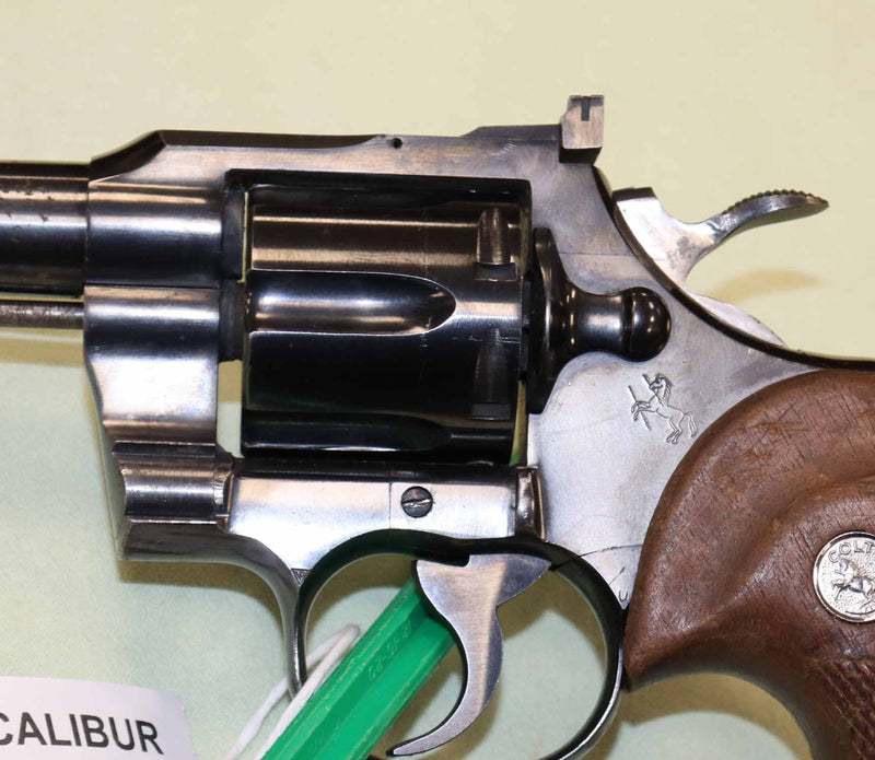 Revolver Colt Officers Match Calibro 38 SP